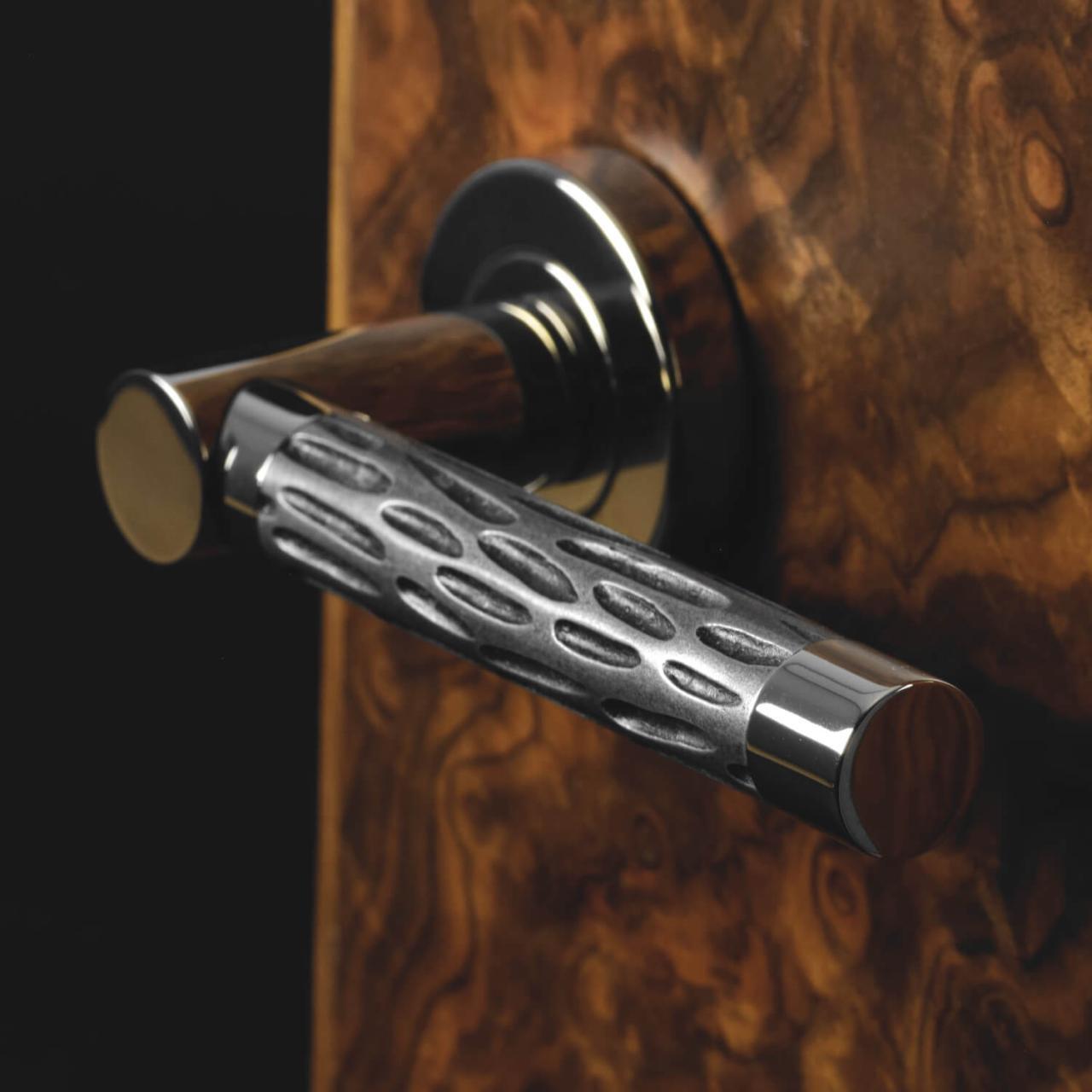 Turnstyle Design Door handle - Amalfine - Black bronze / Polished brass ... Turnstyle Design Door handle - Amalfine - Black bronze / Polished brass ...